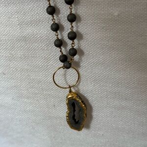 Cat max Gold and grey Geode Pendant Necklace. Long and elegant